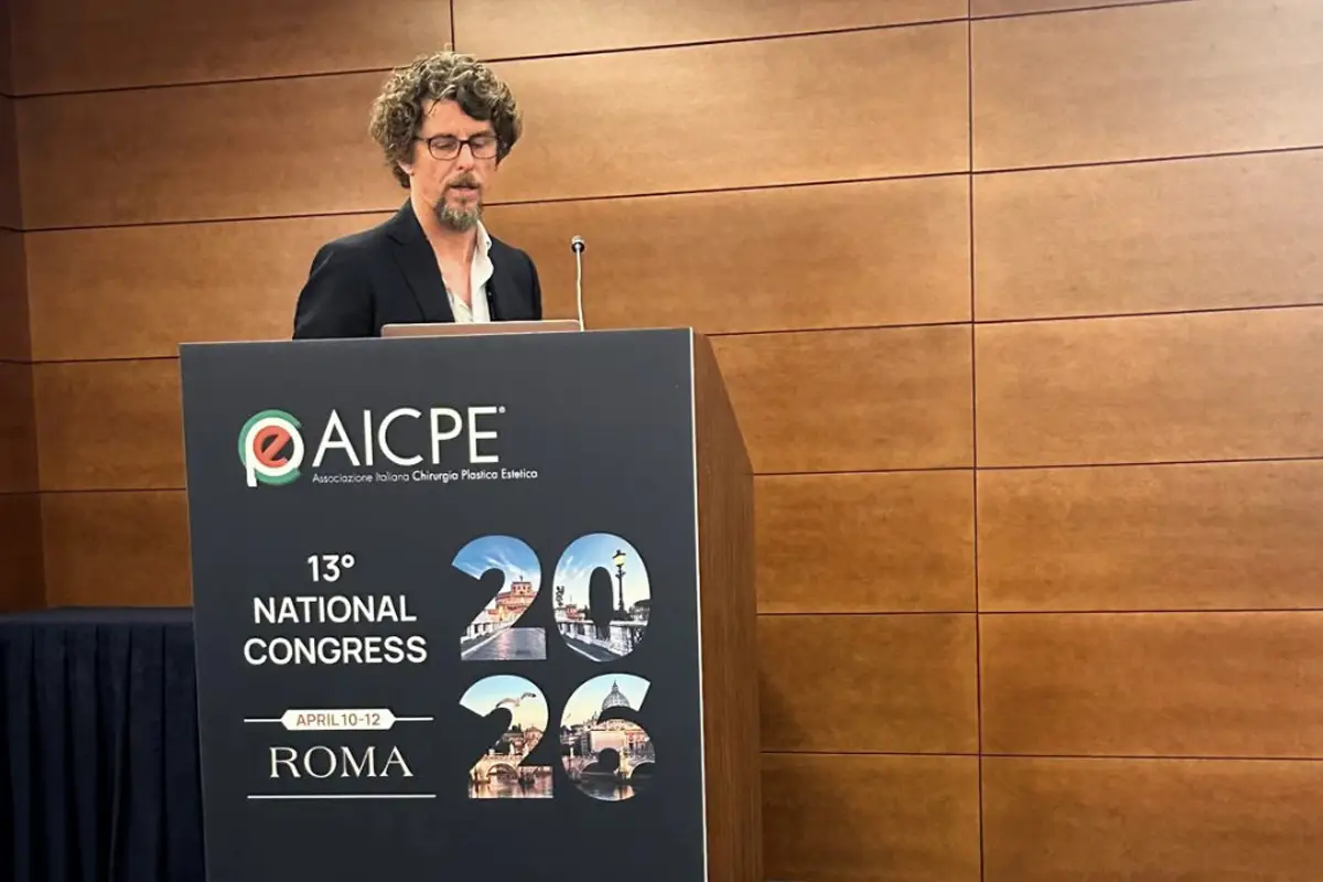 Il Dott. Alessandro Dall’Antonia al Congresso AICPE 2026: focus sulla Mastoplastica Preservé by Motiva